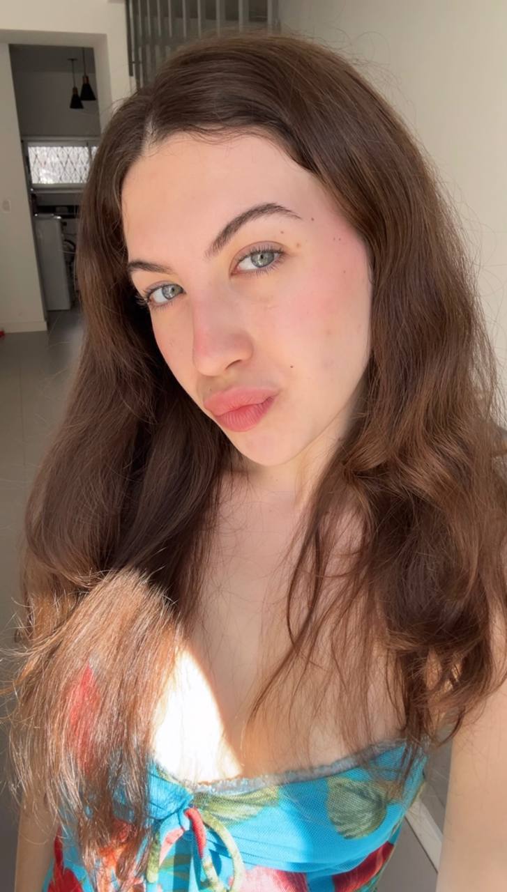 Nude girl Amber in Seville