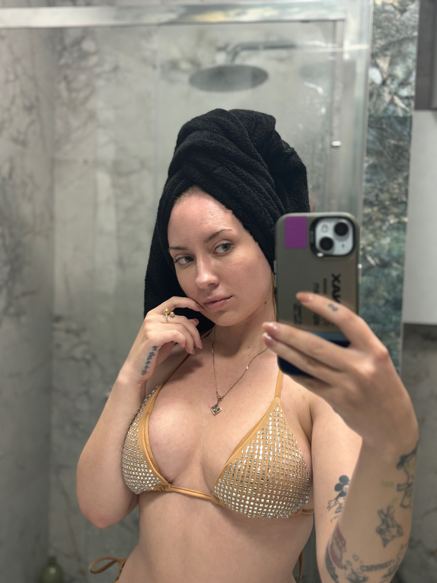 Nude girl KateV in Seville